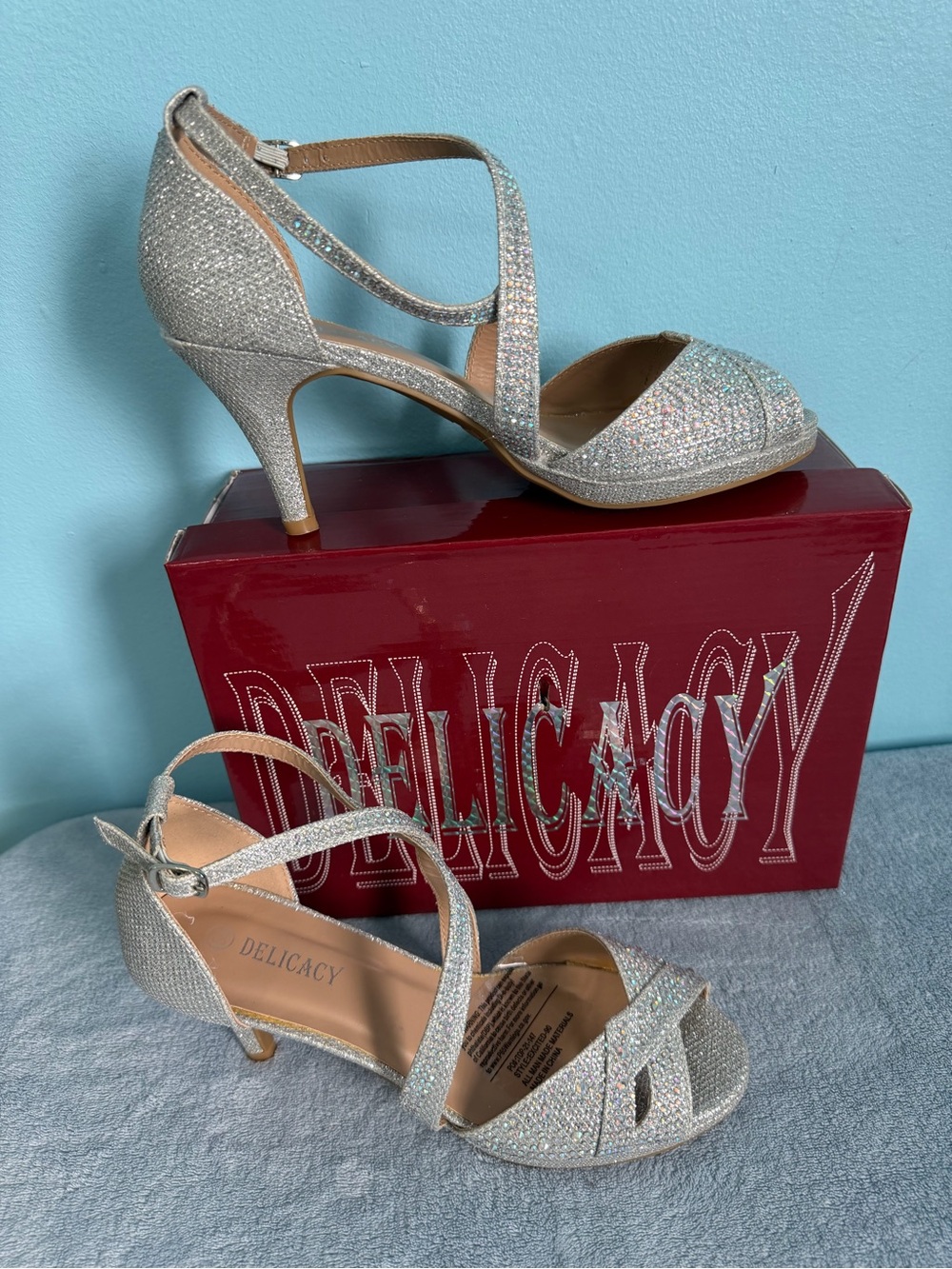 Delicacy Silver Sparkle Crisscross Peep-Toe Heels size 5.5